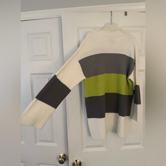 Blyse Spenard Sweater - Picture 2 of 6